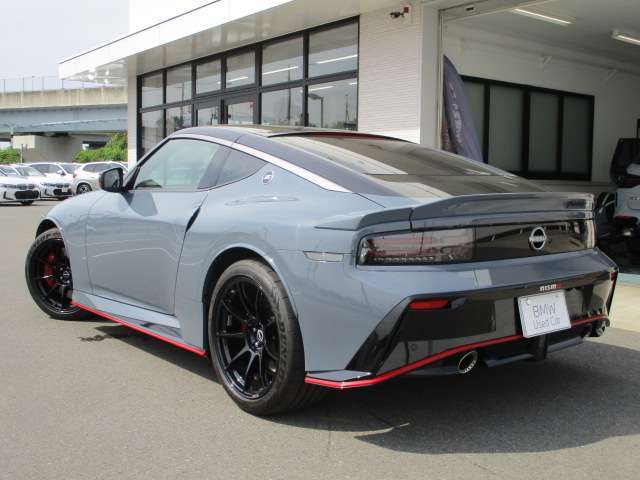群馬BMWプレミアムセレクション前橋は認定中古車販売のスペシャリストとして品質へのこだわり、特に喫煙歴の無いだれもが気持ちよく購入検討いただける車両を展示しております。遠方からもお問い合わせください。