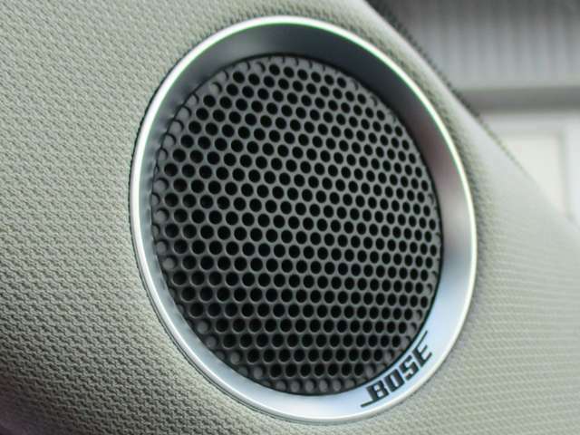 BOSEサウンドシステム☆車内の音響特性に合わせて設計されております。クリアで臨場感あふれるサウンド！