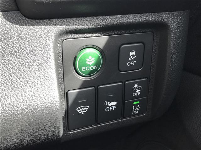 【運転席操作部】快適なドライブを楽しむための機能が装備されています！運転席から触れるので、使いやすいです！除菌プランいれていただくと、さらに清潔で安心していただけます！