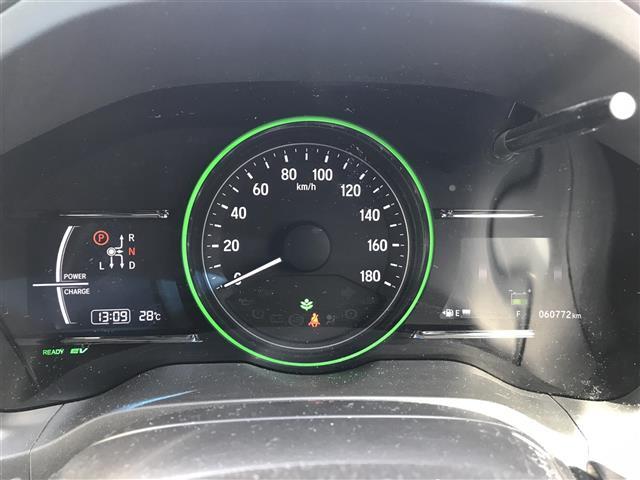 【スピードメーター】メーターがシンプルで見やすく運転しやすいですね！