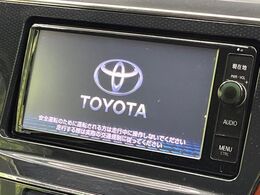 【メーカー純正ナビ】インテリアに溶け込むスタイリッシュな「専用設計」メーカーナビを装備♪視認性や操作性など基本性能にも優れ、より上質なカーライフをお楽しみいただけます。