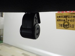 【ドライブレコーダー】万が一の事故にあった場合でも、ドライブレコーダーがその瞬間の映像を記録しています！事故だけでなく、楽しいお出かけの風景なども録画してくれています。