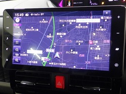 【ナビゲーション】　ナビを装備しております！インパネ内にスッキリとビルトイン装着されておりますので、運転時に視界の妨げになる事もありません。