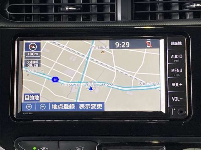 ナビ付きです。目的地を設定すれば、初めての場所でも簡単に行くことが出来ます。