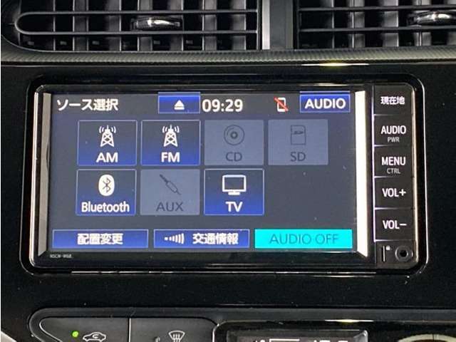 Bluetooth対応、CD再生機能付き。お好きな音楽を聴きながらのドライブは楽しいですよね～♪