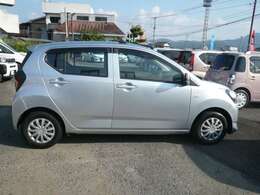 キズが目立ちにくい銀色、ブライトシルバーM☆車体細かいキズはありますが、程よく綺麗です！修復歴はありません☆