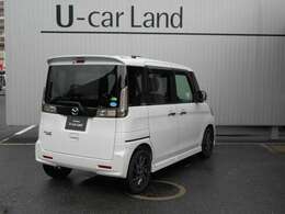 スライドドアで乗り降りも幅をとりません。