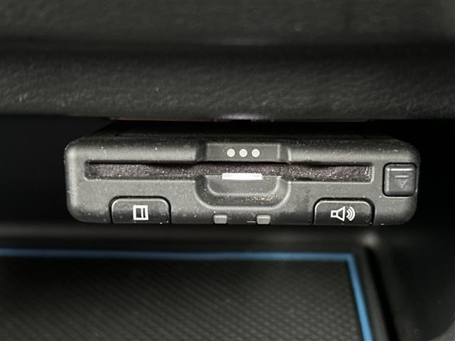 気になる車はすぐにお問い合わせください！画面右側の0066から始まる無料ダイヤルからお問い合わせ下さい！専門スタッフがお車のご質問にお答えいたします！