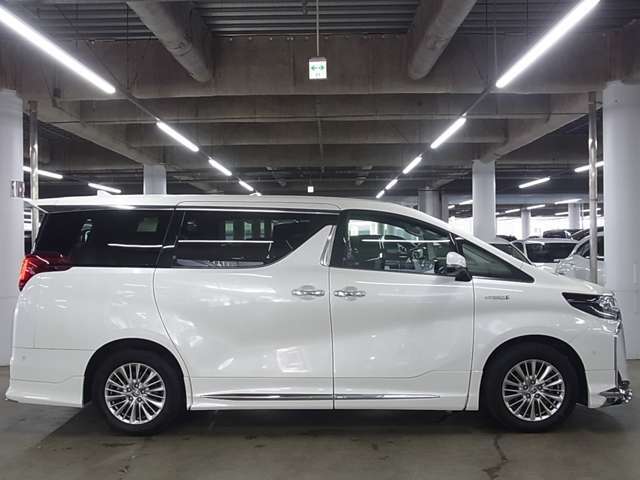 毎日新規物件入庫！3500台の高品質車をぜひとも、ご自身の目で直接ご覧になって、ご実感下さい、自身を持ってお勧めいたします。