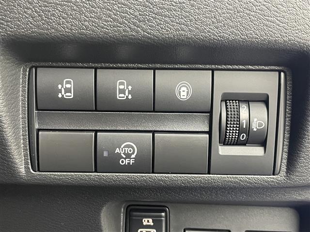 【運転席操作部】快適なドライブを楽しむための機能が装備されています！運転席から触れるので、使いやすいです！除菌プランいれていただくと、さらに清潔で安心していただけます！