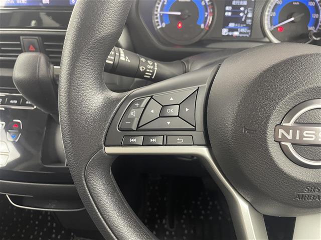 【運転席操作部】快適なドライブを楽しむための機能が装備されています！運転席から触れるので、使いやすいです！除菌プランいれていただくと、さらに清潔で安心していただけます！