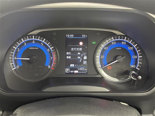 【スピードメーター】メーターがシンプルで見やすく運転しやすいですね！