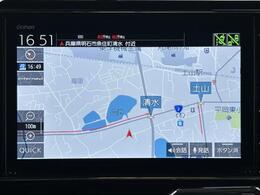 【純正ナビ】専用設計で車内の雰囲気にマッチ。ナビ利用時のマップ表示は見やすく、いつものドライブがグッと楽しくなります。