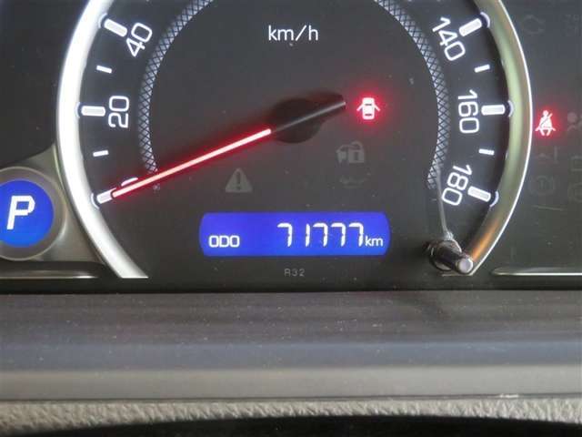 走行距離約72000キロとなります。