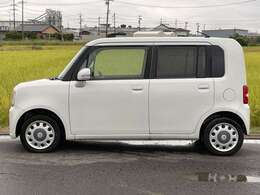 車検9年10月まで、禁煙車、ナビ、フルセグ、BTオーディオ、ETC、スマートキー、タイミングチェーン車、お買い得車です。