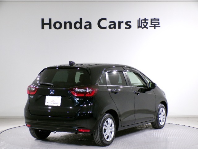 【点検整備】ご納車時には納車点検実施いたします。指定交換部品（エンジンオイル、オイルエレメント、ワイパーゴム）新品交換致します。その他必要交換部品は点検時交換致します。