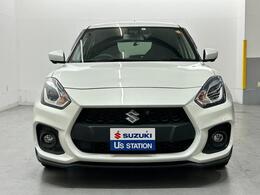 こちらのお車は納車後3年間・走行距離による制限無しの保証付き。消耗・劣化部品以外と工場出荷時装着の部品が保証の対象となります。※プレミアムに関しましては当店にて整備・点検を受けて頂ける方に限ります。