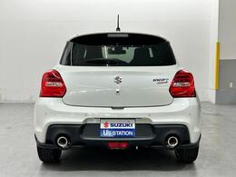 当店ではご購入にあたり、実車確認後の販売とさせていただいております。また記載装備と現車装備に相違がある場合は現状を優先します。