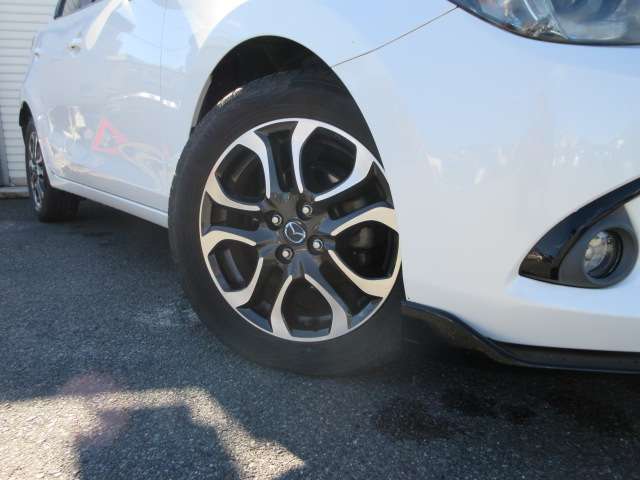 【タイヤについて】アルミホイールや、新品タイヤ、スタッドレスタイヤご相談承ります。