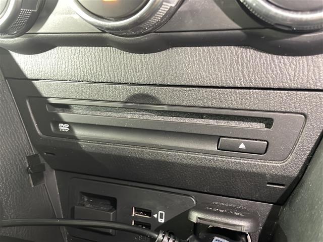 【運転席操作部】『運転席周辺の装備』の画像になります。快適なドライブを楽しむための機能が装備されています！運転席から触れるので使いやすいです！