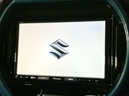 【純正8型ナビ】人気の純正ナビを装備。オーディオ機能も充実しており、Bluetooth接続すればお持ちのスマホやMP3プレイヤーの音楽を再生可能！毎日の運転がさらに楽しくなります！！