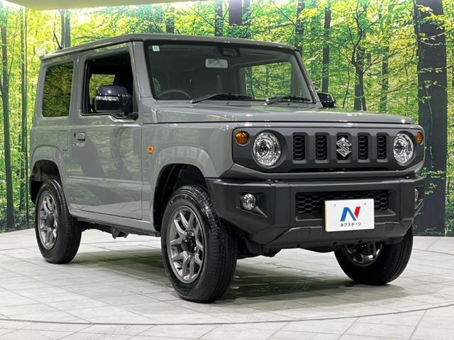 大好評のボディコーティング「弾スプラッシュコート」もご納車までに施工可能。通常のガラスコートと異なる、耐久年数6年の無機質ガラスコーティングが、ボディをキレイな状態に保ってくれます。