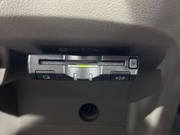 【ETC】高速道路の料金所をストレスなく通過！話題のスポットやサービスエリアに多い「スマートIC」利用時は必須のアイテムです。当店でセットアップを実施、ご納車当日からすぐにご利用いただけます！