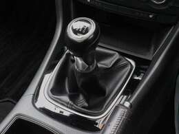 6速MT★クラッチのすべり感もなくマニュアル車でよくダメになるシフトのリンケージのガタもありません！