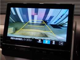 【バックカメラ】後退時も安心。リバース連動で画面が切り替わるのでとっても便利。