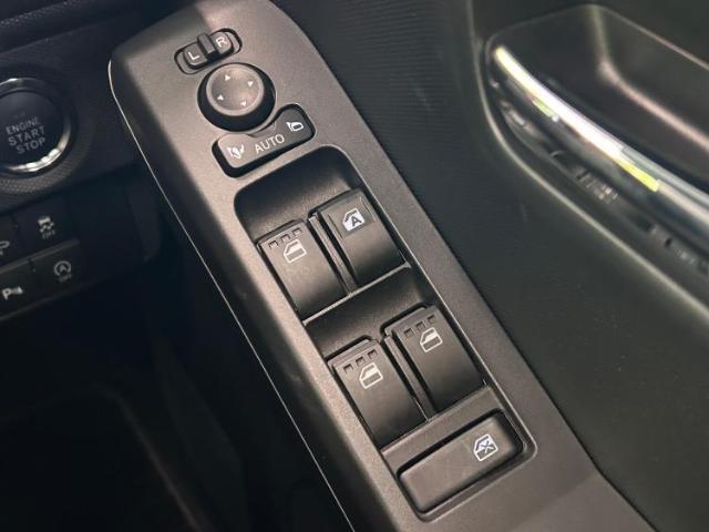 お車に合わせて無料保証以外にも、保証範囲、期間、距離を拡充させた有料保証もご用意しております！中古車の購入が初めてで不安・・・というお客様もご安心ください！