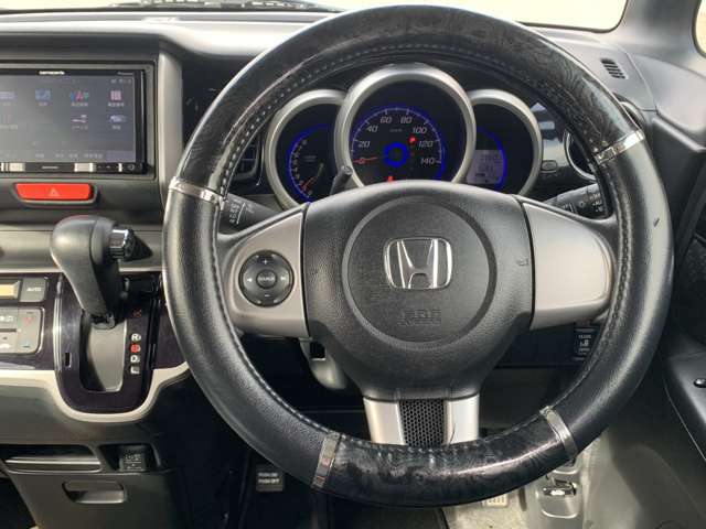 【ハンドル】便利な機能がたくさん。ご不明な点などお問い合わせくださいませ。