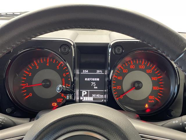 【スピードメーター】メーターがシンプルで見やすく運転しやすいですね！
