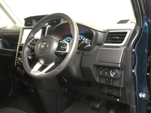 ドライバーに寄り添う快適な操作フィールをもたらすステアリングです。