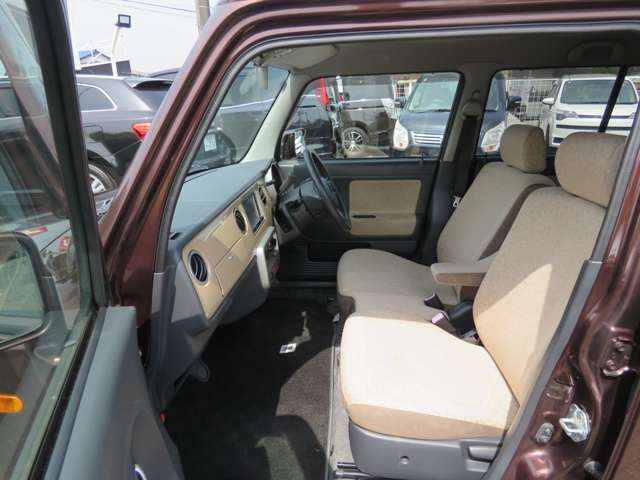 ABS、エアバック付いていますので安心して運転できます！！