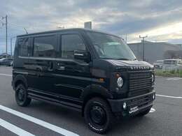 弊社は岐阜県大垣市にございます。国道21号線沿いにございます！この看板が目印です！