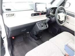 高品質カークリーニング ピカピCar 外装・内装、岐阜トヨペットの専門スタッフがシートもカーペットも綺麗に洗浄済み！プロの仕上げを是非ご確認下さいませ。