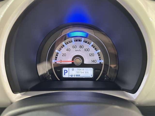 お近くの方はぜひご来店を♪　車検付のお車はご試乗も可能ですので装備や状態をしっかりとご確認頂けます。