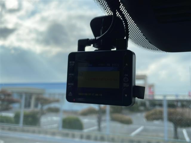 【　ドライブレコーダー　】運転中の記録を残します！事故などを起こした起こされた時の証拠を残します！