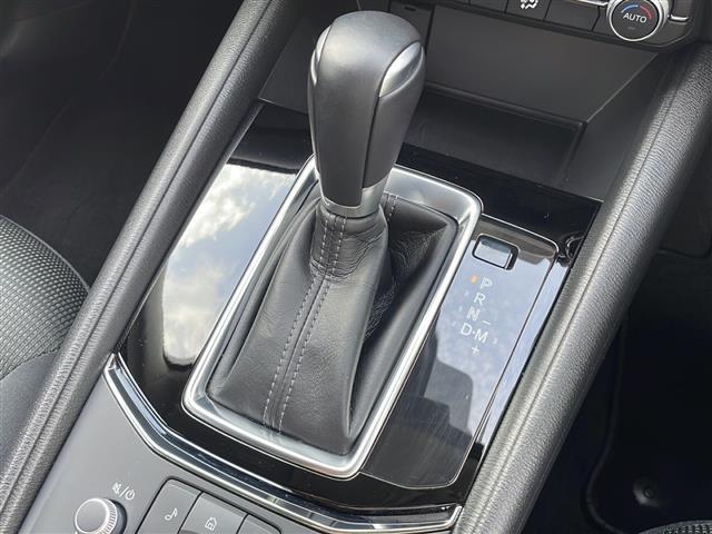 【　シフト　】スムーズなシフトチェンジで快適にお車を操縦していただけます！
