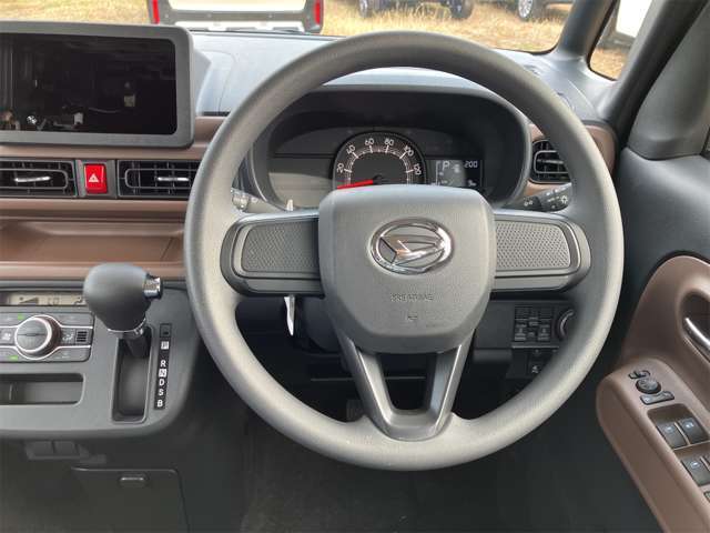 自ら操るハンドル！ドライバーの生命線です。お客様の目で実際にご確認ください。