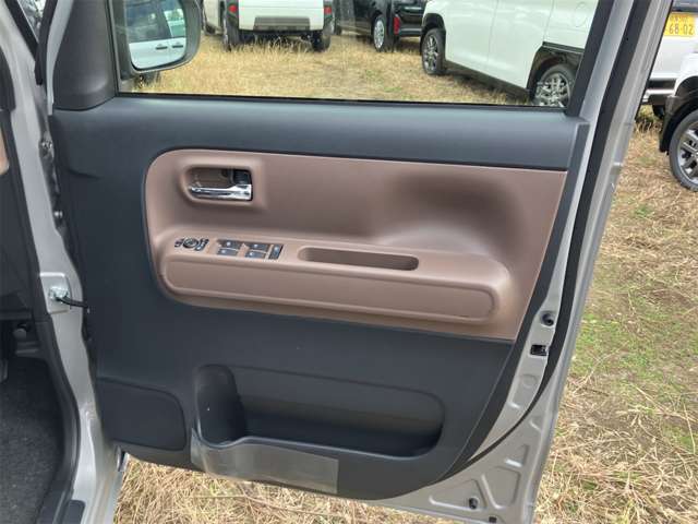 すぐにご来店頂けない場合や遠方にお住まいの方、車両状態の詳細が知りたい方はお気軽にご連絡下さい♪