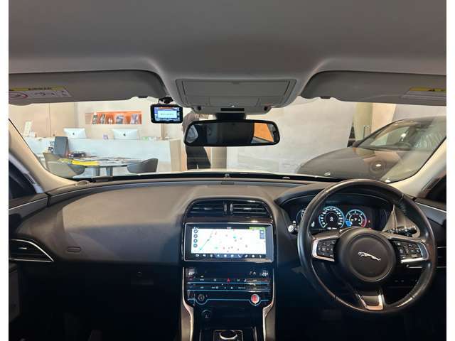 ぜひ厳選したドイツプレミアムブランドのお車を、見て・触って・比べてください！