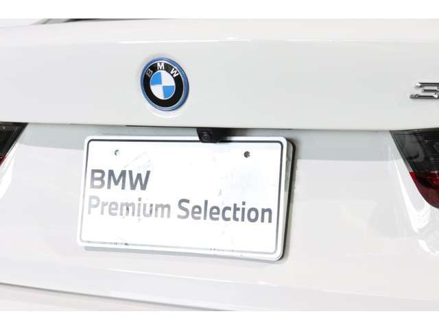 ご納車費用に関しましては、ご在住地域によって異なって参りますのでスタッフまでご相談下さい。もちろん、ご納車の際に弊店までご来場のお客様は、ご納車費用不要でございます。