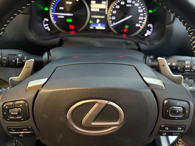 【ハンドル】『ハンドル/ステアリング』の画像になります。写真の内容に関してご不明点、ご質問等がございましたらお気軽にガリバー店舗までお問い合わせください。