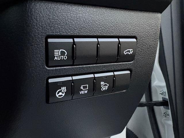 【運転席操作部】『運転席周辺の装備』の画像になります。快適なドライブを楽しむための機能が装備されています！運転席から触れるので使いやすいです！