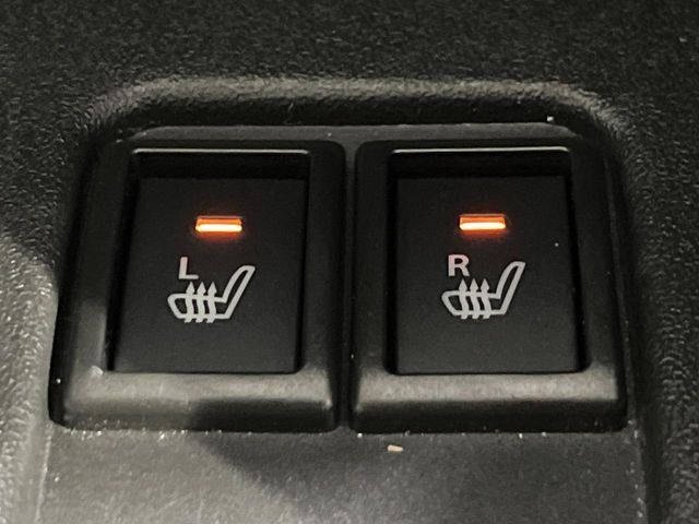 【シートヒーター】寒い日に重宝するシートヒーター！エアコンより早く温まってくれるので寒がりの人も安心ですね♪エアコンの温風は乾燥するから苦手、という方にもをおすすめです。