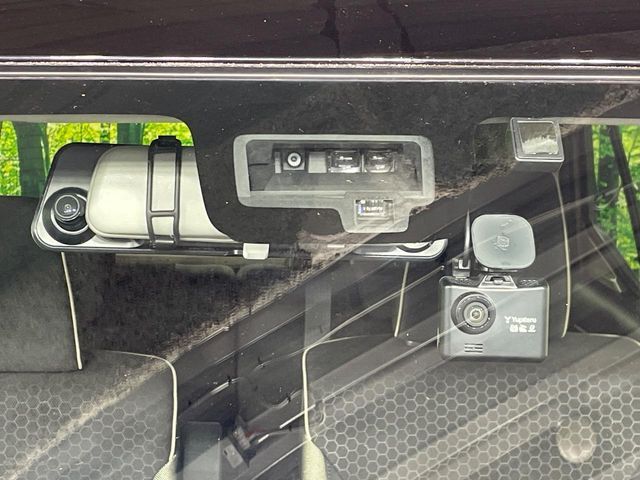 【スズキ　セーフティサポート】走行中に前方の車両等を認識し、衝突しそうな時は警報とブレーキで衝突回避と被害軽減をアシスト。より安全にドライブをお楽しみいただけます。