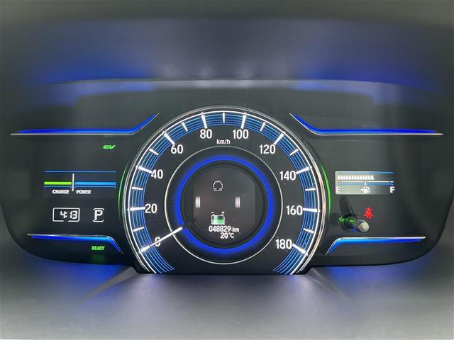 【スピードメーター】メーターがシンプルで見やすく運転しやすいですね！