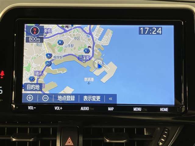 ディスプレイオーディオやカーナビは今やドライブの必需品です。地図情報や音楽や動画をSDカードに記憶できます。