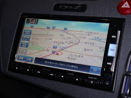 純正メモリーナビ　VXM-142VFi　フルセグTV　CD　DVD　SD　BTA　操作性と機能性に優れているナビで、初めての道でも安心・快適なドライブをサポートします！